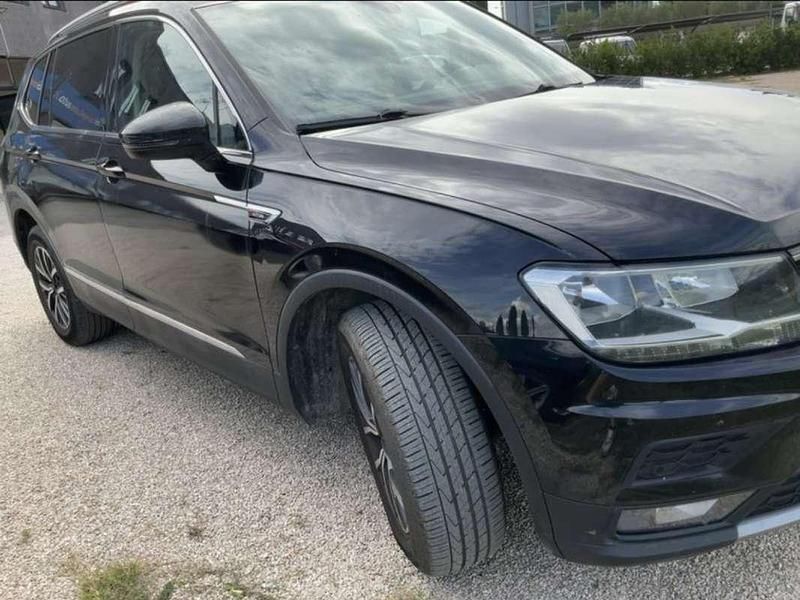 Usado VW Tiguan Allspace Sportline 150 CV (110 kW) 2018 Negro SUV