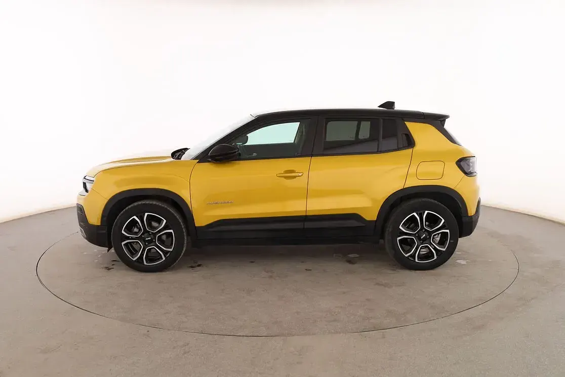 Usado Jeep Avenger EV Altitude 114 kW (156 CV) 2023 Amarillo SUV