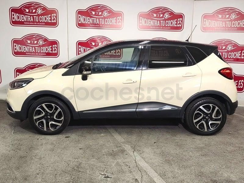 Usado Renault Captur Intens 90 CV (66 kW) 2015 Beige SUV