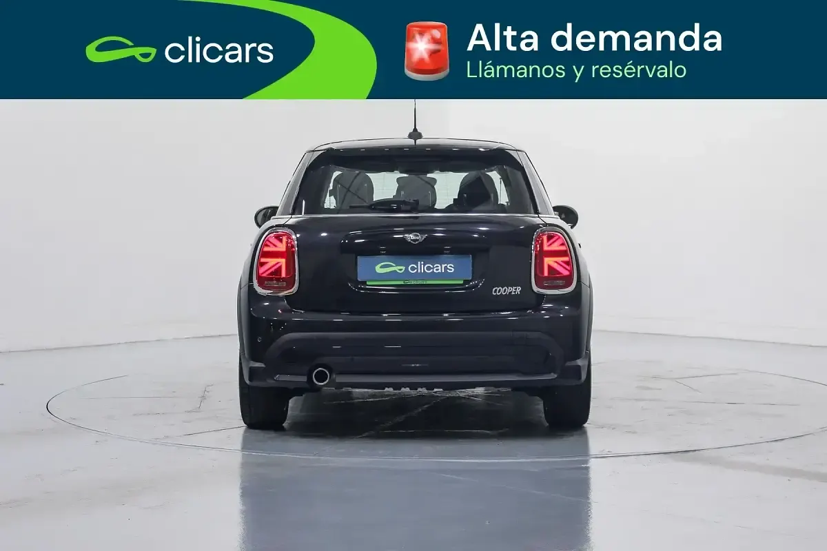 Usado Mini Cooper 136 CV (100 kW) 2023 Negro Utilitario