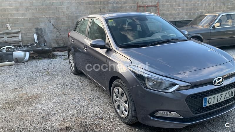 Brugt Hyundai i20 GO! 84 HK (61 kW) 2017 Grå Sedan