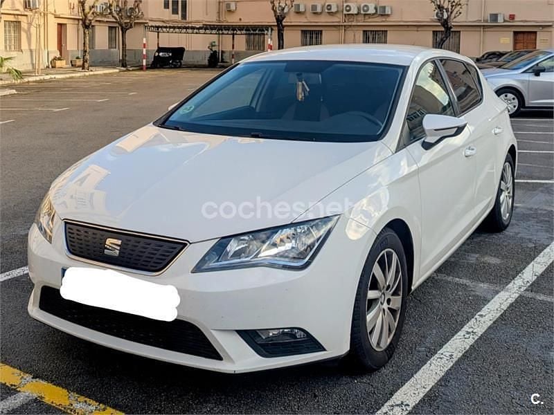 Usado Seat Leon Ecomotive 105 CV (77 kW) 2014 Blanco Berlina