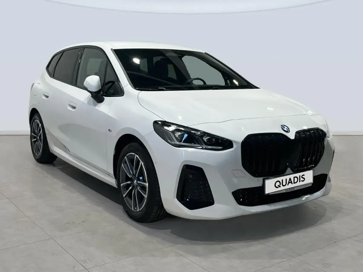 Usado BMW 218 Active Tourer Comfort Edition 150 CV (110 kW) 2026 Blanco Monovolumen