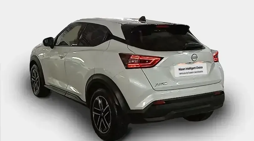 Usado Nissan Juke N-Connecta 114 CV (83 kW) 2025 Lunar white (metalizado) SUV