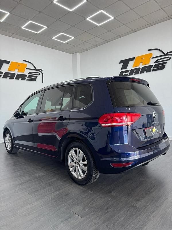 Usado VW Touran 122 CV (89 kW) 2021 Azul Monovolumen