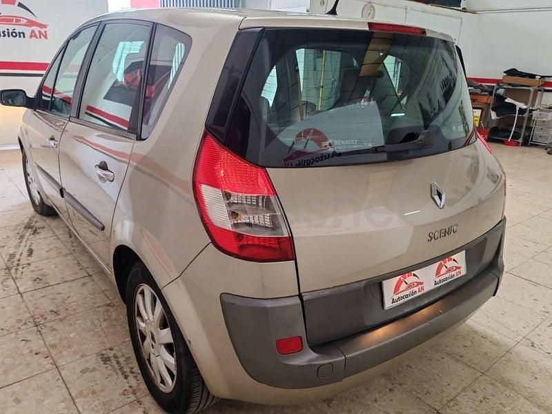 Usado Renault Scénic II Dynamique 150 CV (110 kW) 2006 Beige Monovolumen