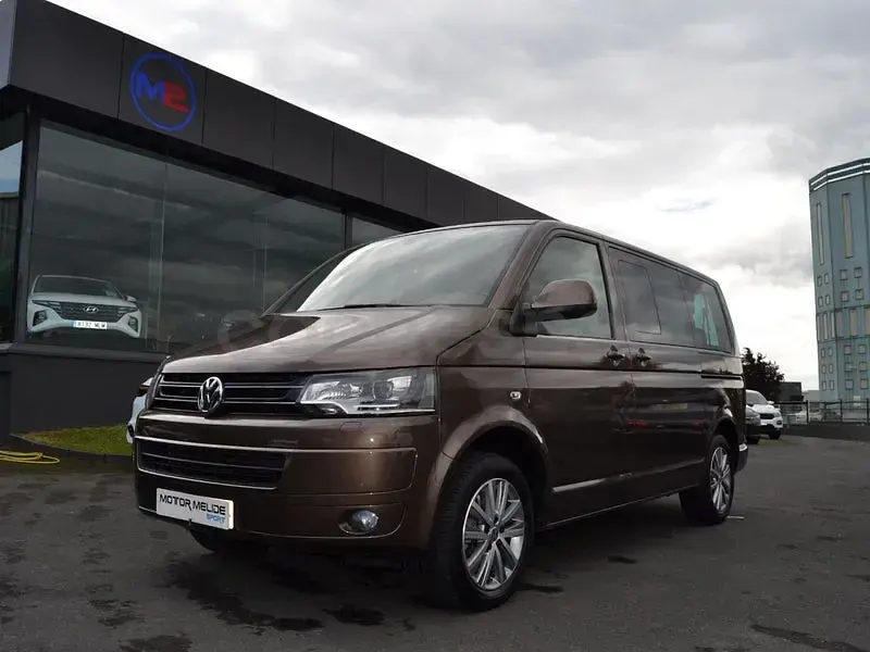 Usado VW Caravelle Comfortline 180 CV (132 kW) 2014 Marrón Van