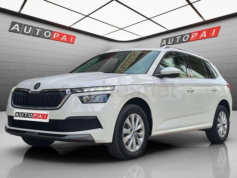 Usado Skoda Kamiq Style 110 CV (80 kW) 2021 Blanco SUV
