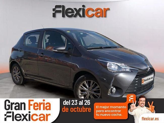 Gris Usado 2020 Toyota Yaris Active Berlina | 13.590 € (Precio justo) - Imagen 1/4