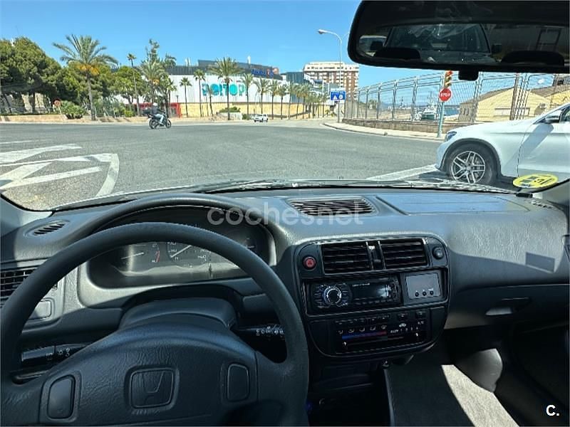 Usado Honda Civic S 90 CV (66 kW) 2001 Gris / plata Berlina