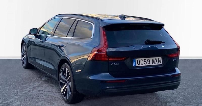 Usado Volvo V60 Core 197 CV (144 kW) 2024 Familiar