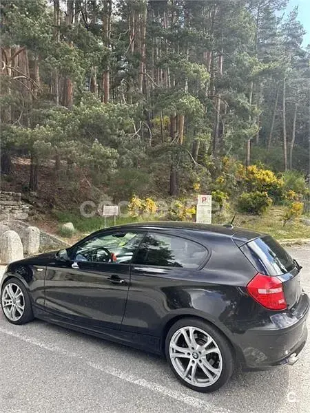 Usado BMW 118 143 CV (105 kW) 2011 Negro Utilitario
