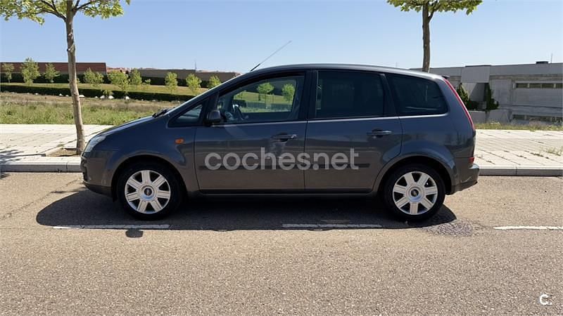 Usado Ford C-MAX Trend 109 CV (80 kW) 2004 Gris / plata Monovolumen