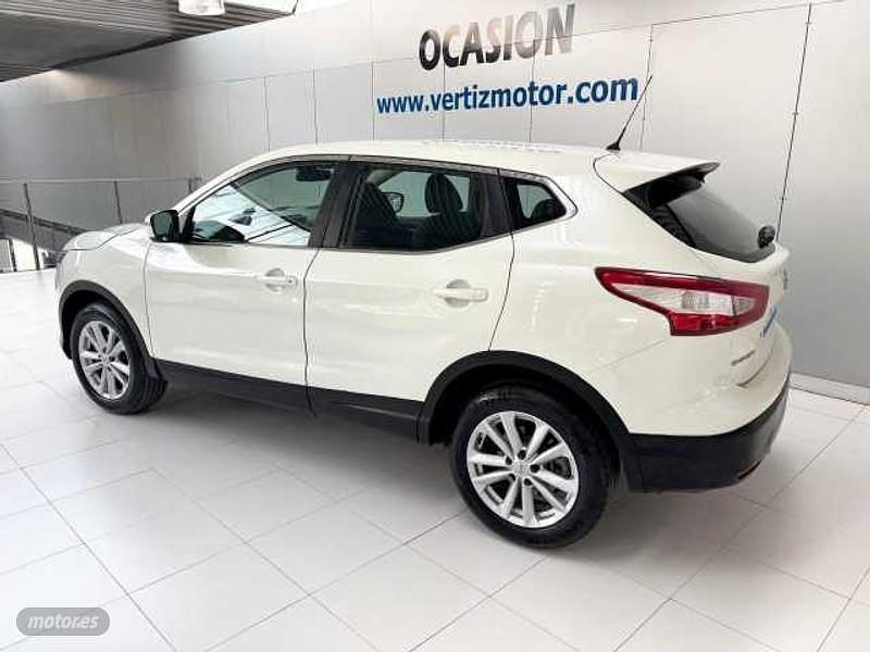 Usado Nissan Qashqai Acenta 110 CV (80 kW) 2017 Blanco SUV