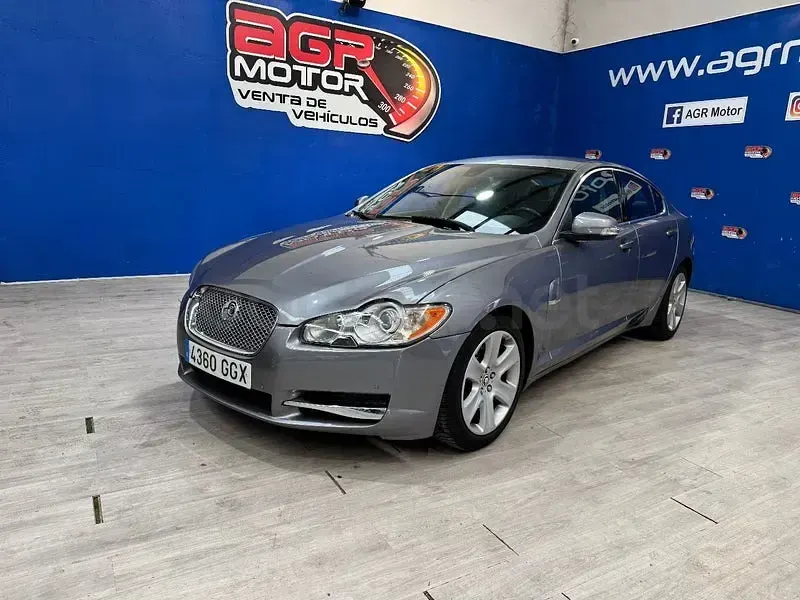 Usado Jaguar XF Luxury 207 CV (152 kW) 2008 Gris / plata Berlina