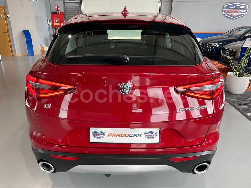 Usado Alfa Romeo Stelvio Executive 280 CV (205 kW) 2020 Rojo SUV