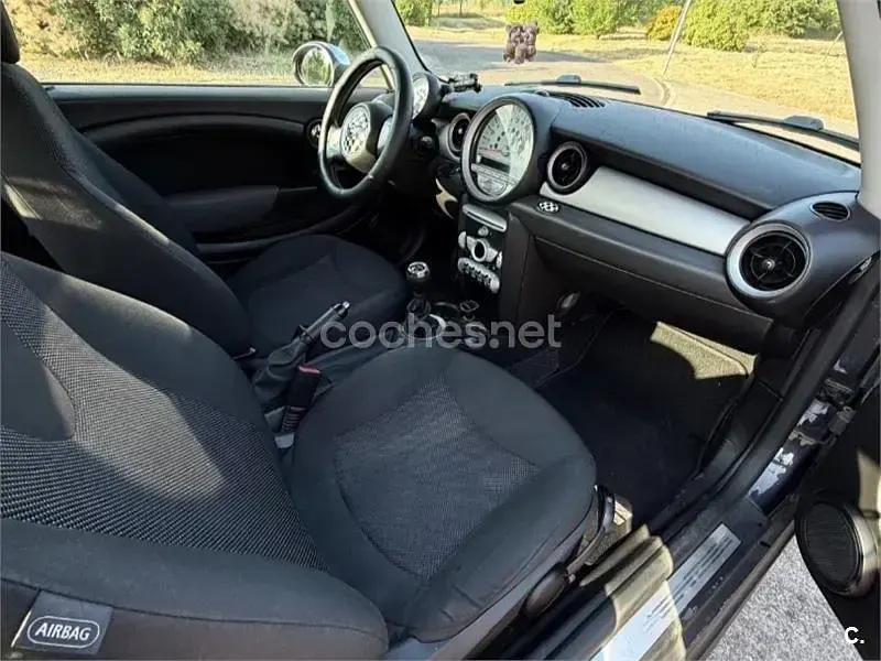 Usado Mini ONE 90 CV (66 kW) 2007 Negro Utilitario