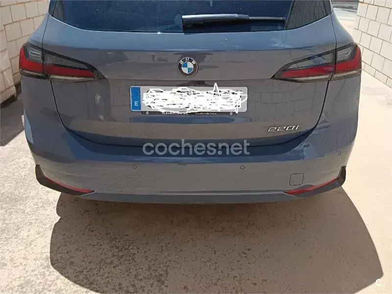 Usado BMW 220 170 CV (125 kW) 2023 Gris / plata Familiar