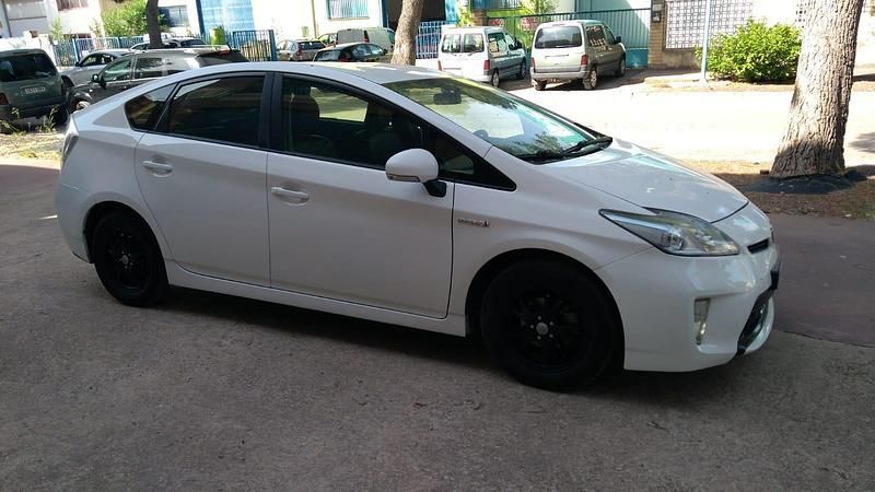 Usado Toyota Prius+ Advance 136 CV (100 kW) 2012 Blanco Monovolumen