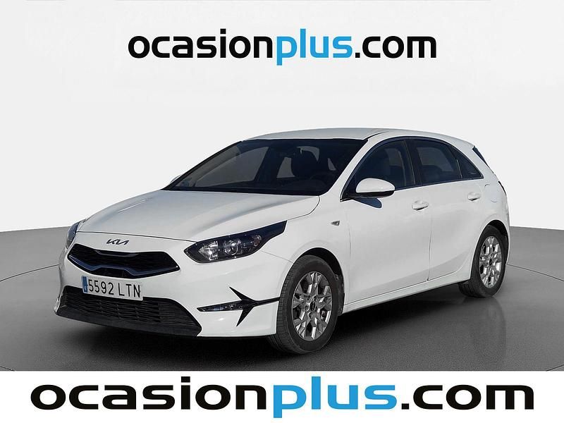 Usado Kia Ceed 101 CV (74 kW) 2021 Blanco Utilitario