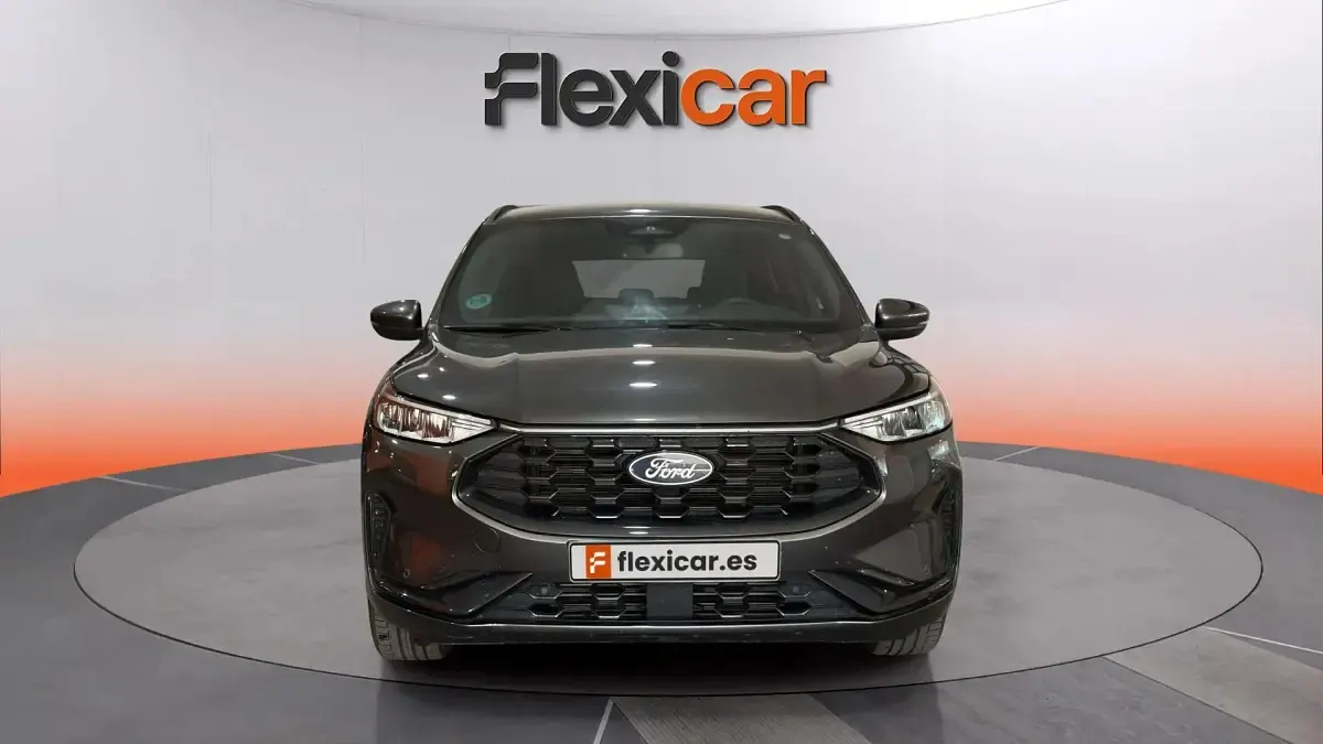 Usado Ford Kuga ST-Line 150 CV (110 kW) 2025 Gris SUV