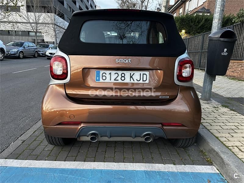 Usado Smart ForTwo Cabrio Brabus 102 CV (75 kW) 2017 Marrón Descapotable