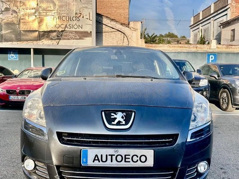 Usado Peugeot 5008 Premium 110 CV (80 kW) 2010 Gris / plata Monovolumen