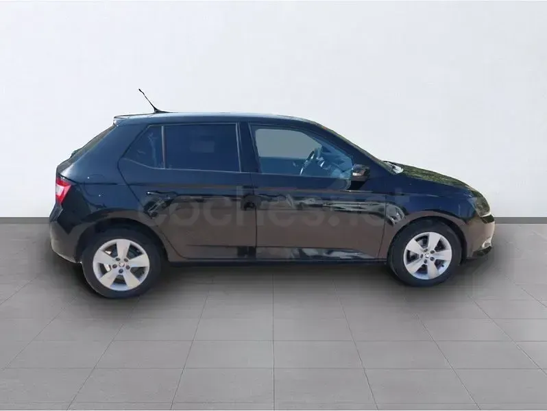 Usado Skoda Fabia Ambition 60 CV (44 kW) 2016 Negro Berlina