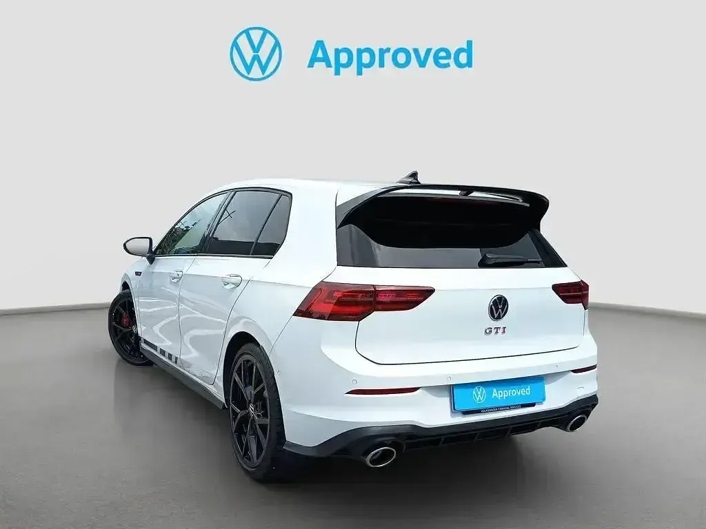 Usado VW Golf VIII GTI Clubsport 301 CV (221 kW) 2022 Blanco Berlina