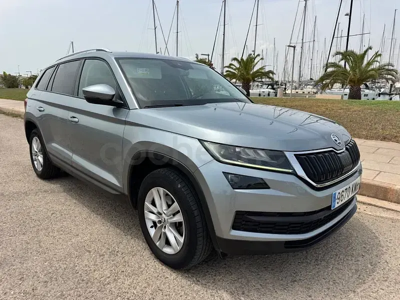 Usado Skoda Kodiaq Ambition 150 CV (110 kW) 2018 Gris / plata SUV