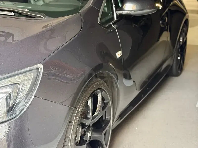 Usado Opel Astra GTC OPC 280 CV (205 kW) 2012 Negro Berlina