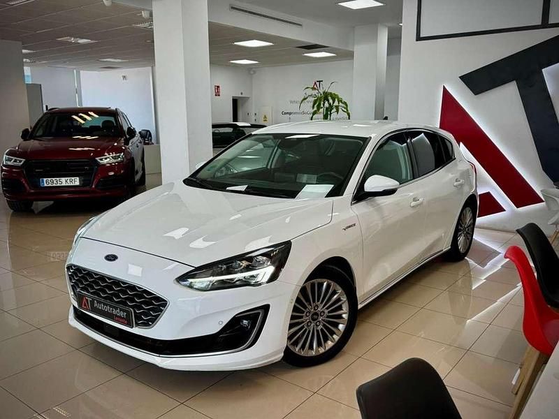 Używany Ford Focus Vignale 150 KM (110 kW) 2021 Biały Hatchback