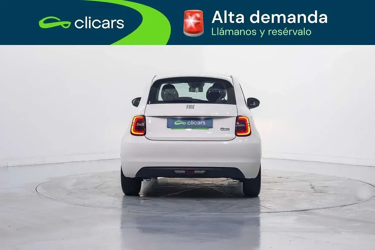 Usado Fiat 500e 86 kW (118 CV) 2023 Blanco Utilitario
