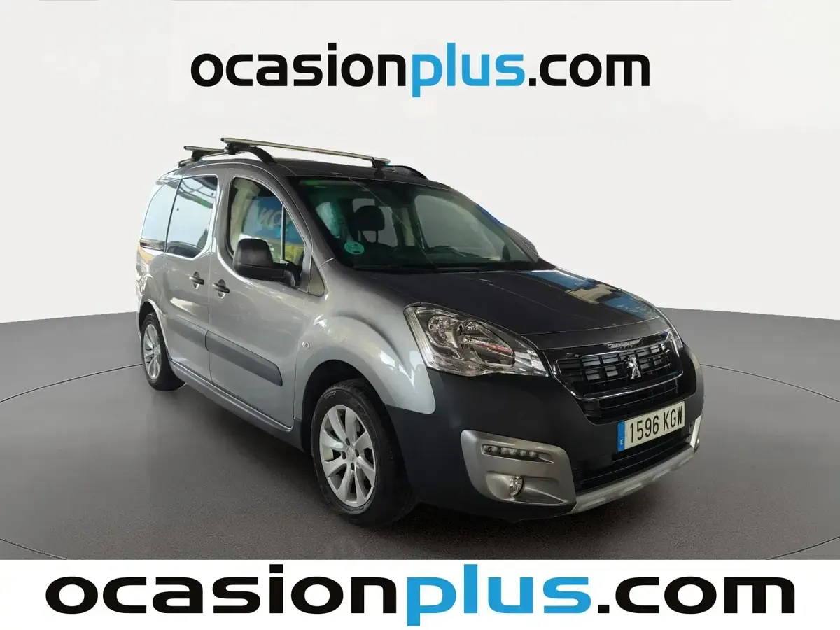 Usado Peugeot TePee Outdoor 110 CV (80 kW) 2018 Gris Familiar