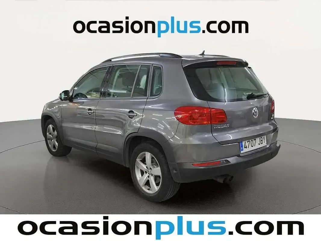 Usado VW Tiguan 110 CV (80 kW) 2015 Gris SUV