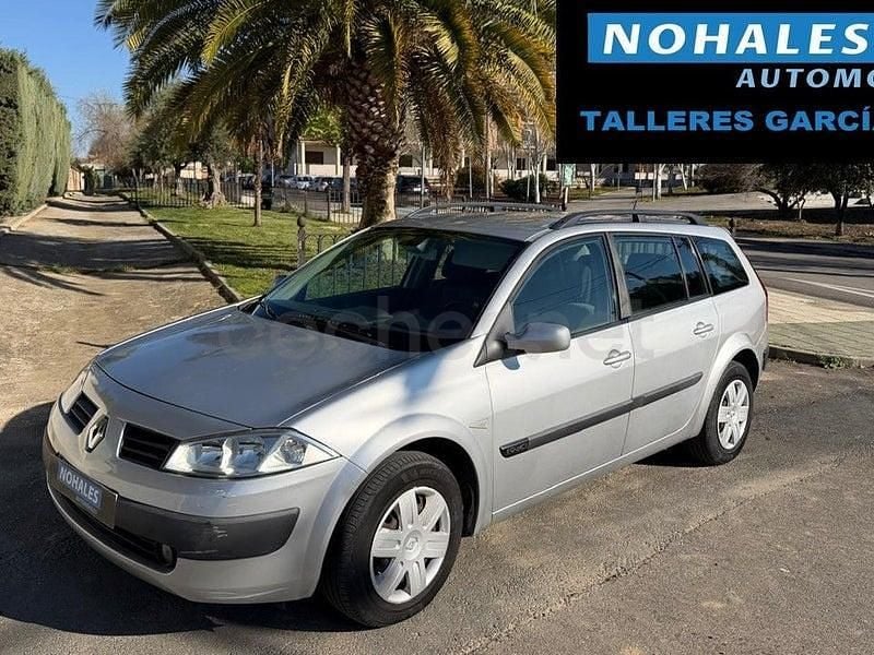 Usado Renault Mégane GrandTour Dynamique 130 CV (95 kW) 2006 Gris / plata Familiar