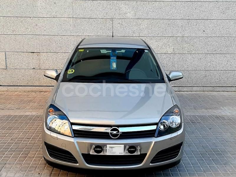 Usado Opel Astra Enjoy 90 CV (66 kW) 2006 Beige Berlina