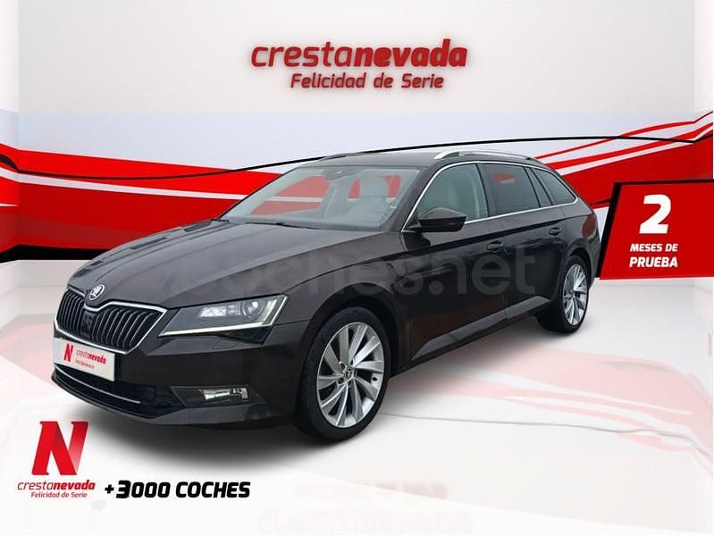 Usado Skoda Superb Style 150 CV (110 kW) 2018 Marrón Familiar