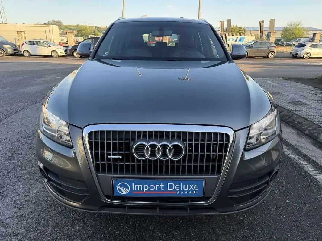Begagnad Audi Q5 Ambiente 143 HK (105 kW) 2012 Grå SUV