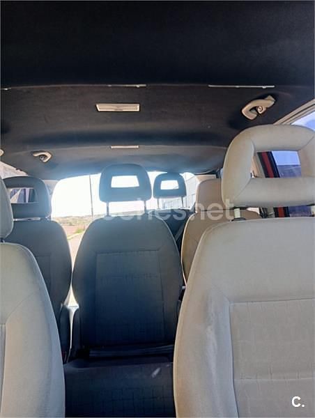 Usado Seat Alhambra Kids 130 CV (95 kW) 2002 Naranja Monovolumen