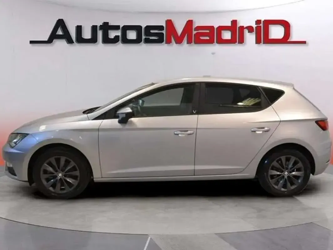 Usado Seat Leon ST Style 116 CV (85 kW) 2019 Gris Familiar