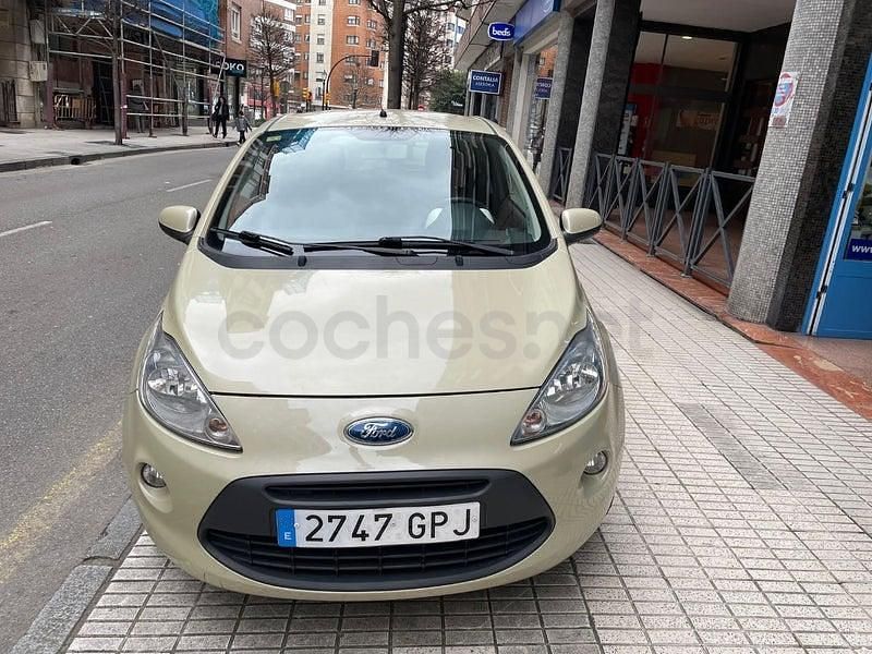 Usado Ford Ka Titanium 75 CV (55 kW) 2009 Beige Utilitario