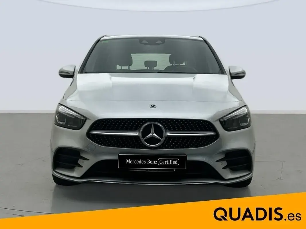 Usado Mercedes B200 150 CV (110 kW) 2021 Gris plata Utilitario