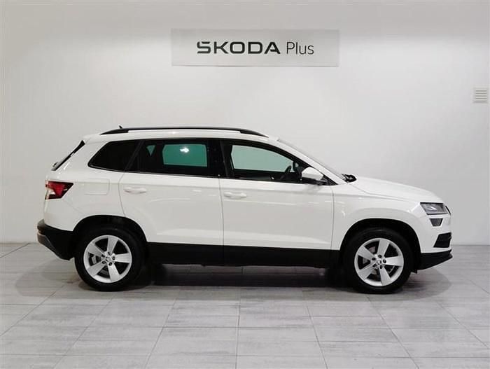 Usado Skoda Karoq Ambition 115 CV (84 kW) 2020 Blanco SUV