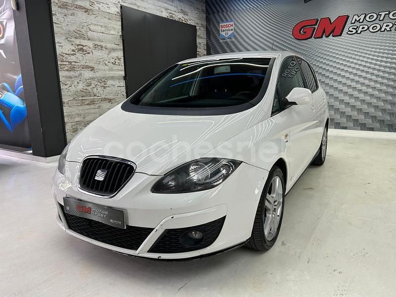 Blanco Usado 2012 Seat Altea Style Monovolumen | 7495 € (Precio justo) - Imagen 1/4