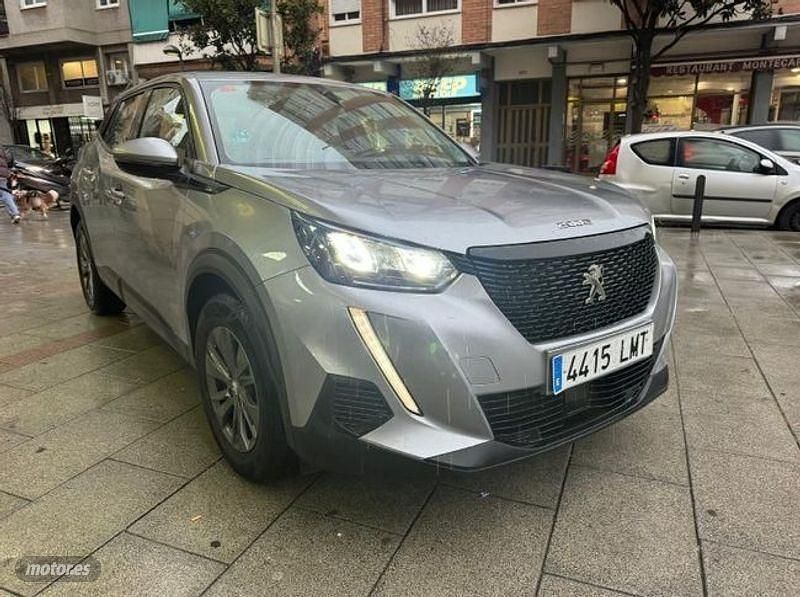 Usado Peugeot 2008 Active 102 CV (75 kW) 2021 Gris SUV