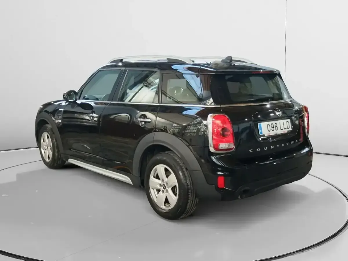 Usado Mini One D Countryman 116 CV (85 kW) 2020 Negro SUV