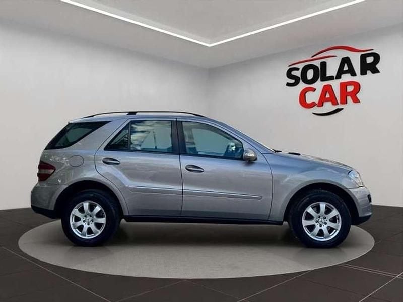 Usado Mercedes ML320 224 CV (164 kW) 2006 Marrón SUV