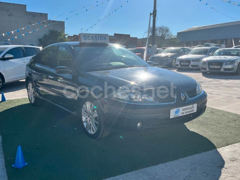 Negro Usado 2007 Renault Laguna III Privilege Berlina | 3999 € - Imagen 1/4