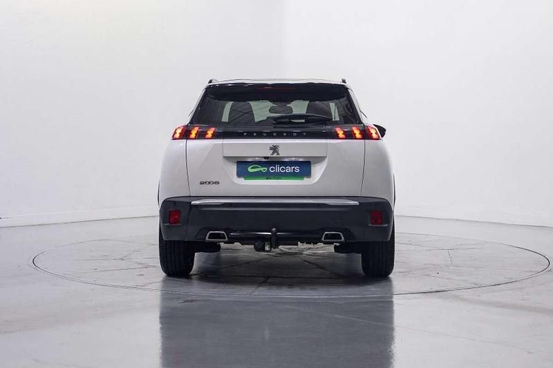 Usado Peugeot 2008 Allure 131 CV (96 kW) 2020 Blanco SUV